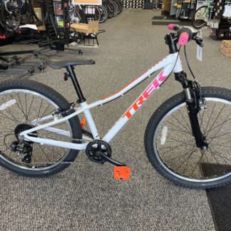 USED TREK PRECALIBER 24" WHITE KIDS BIKE