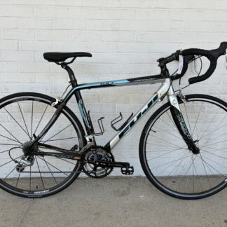 USED Fuji CCR 4 Silver/Black Carbon Road Bike (IN STOCK!)
